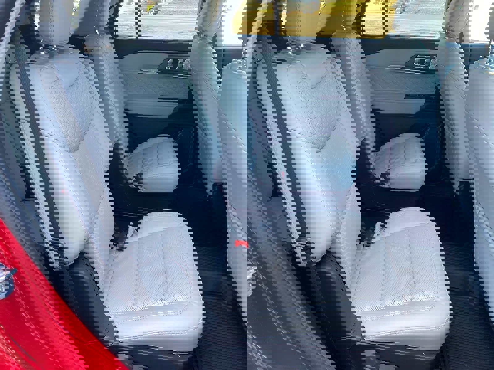 Used 2025 Ford Explorer Platinum w/ LUX Leather Package image 26