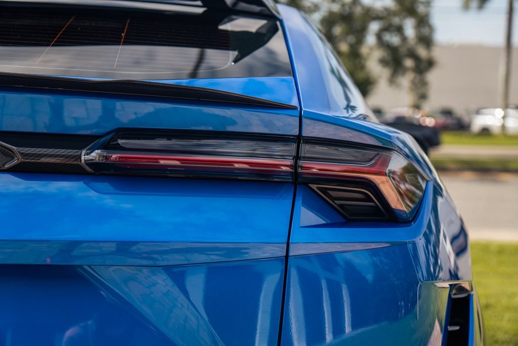 Used 2024 Lamborghini Urus Performante AWD/4WD image 12
