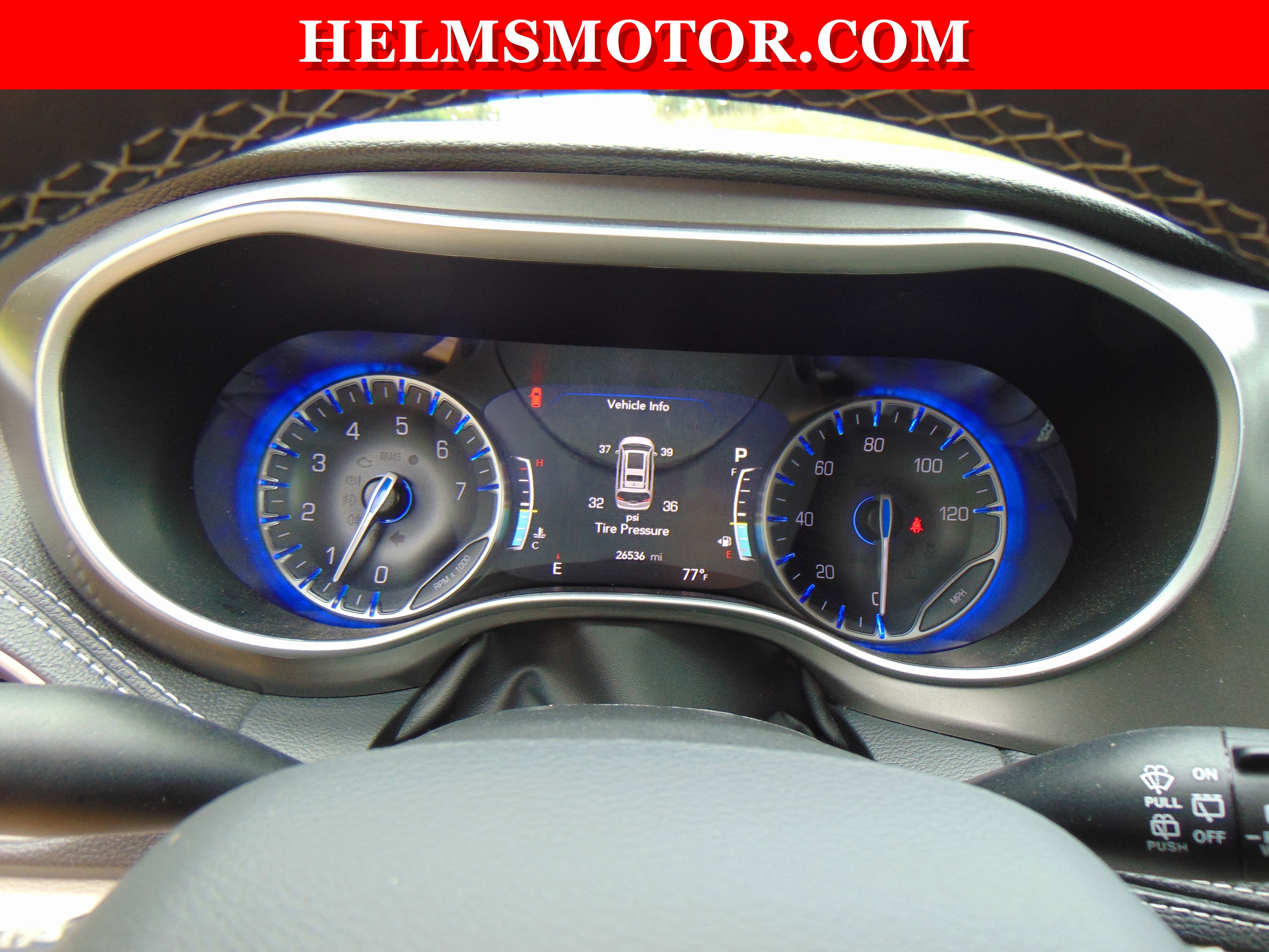 Used 2024 Chrysler Pacifica Touring-L image 21