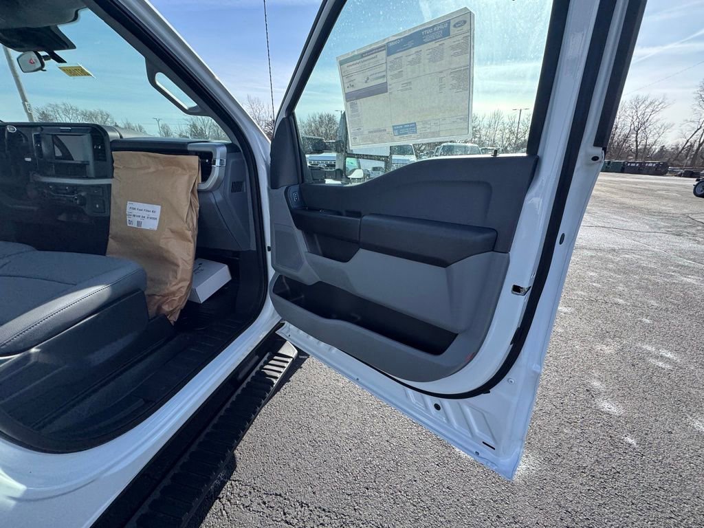 New 2026 Ford F350 XL w/ XL Chrome Package image 11