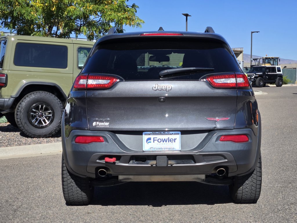 Used 2016 Jeep Cherokee Trailhawk AWD/4WD image 6