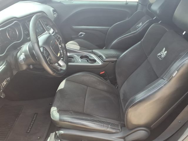 Used 2017 Dodge Challenger R/T Scat Pack w/ Leather Interior Group RWD image 7
