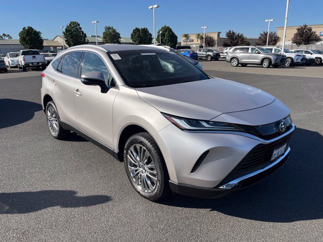 Used 2023 Toyota Venza XLE