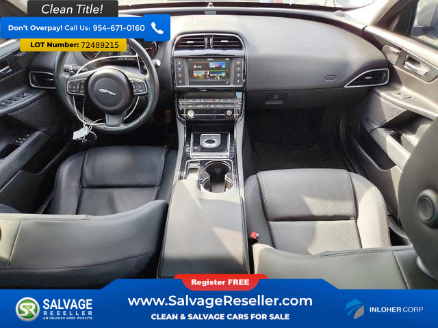 Used 2017 Jaguar XE Premium image 11