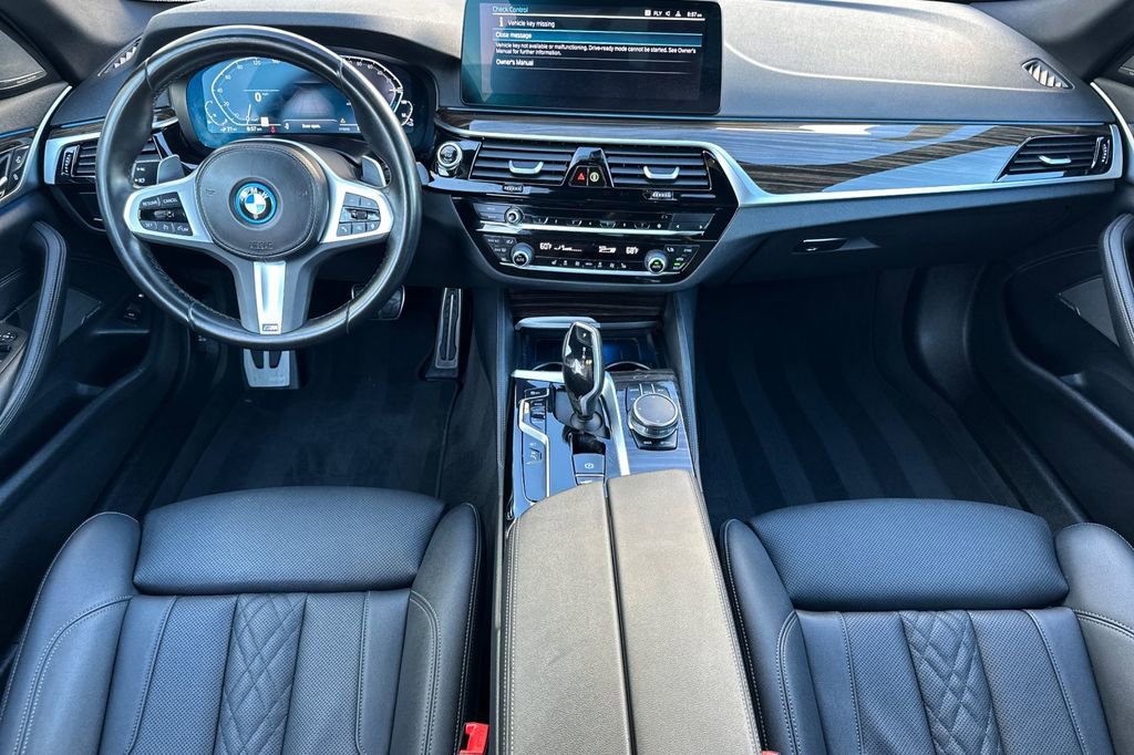 Used 2023 BMW 530e w/ Executive Package image 14