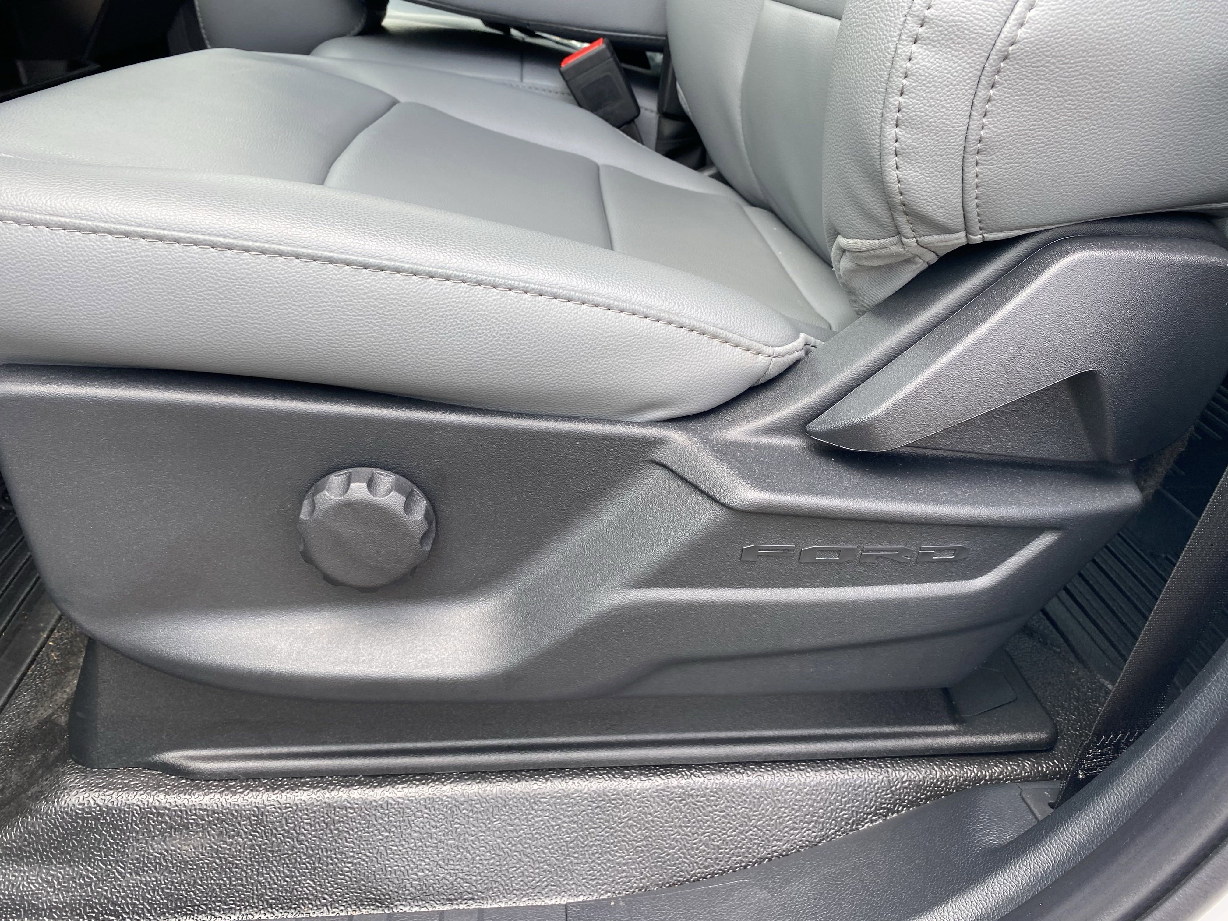 New 2025 Ford F350 XL w/ XL Chrome Package image 18