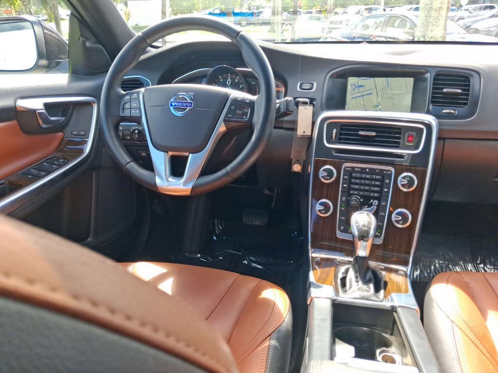 Used 2015 Volvo S60 T5 Platinum FWD image 10
