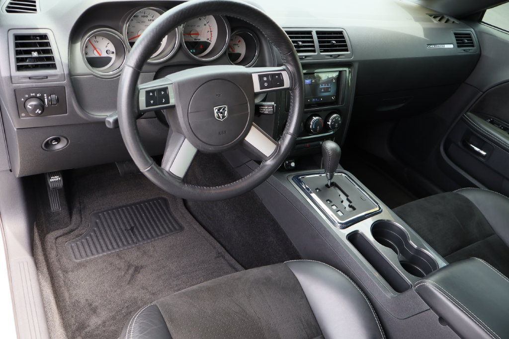 Used 2008 Dodge Challenger SRT8 RWD image 11
