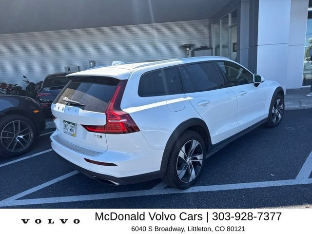 Used 2020 Volvo V60 T5 Cross Country w/ Protection Package Premier AWD/4WD image 3