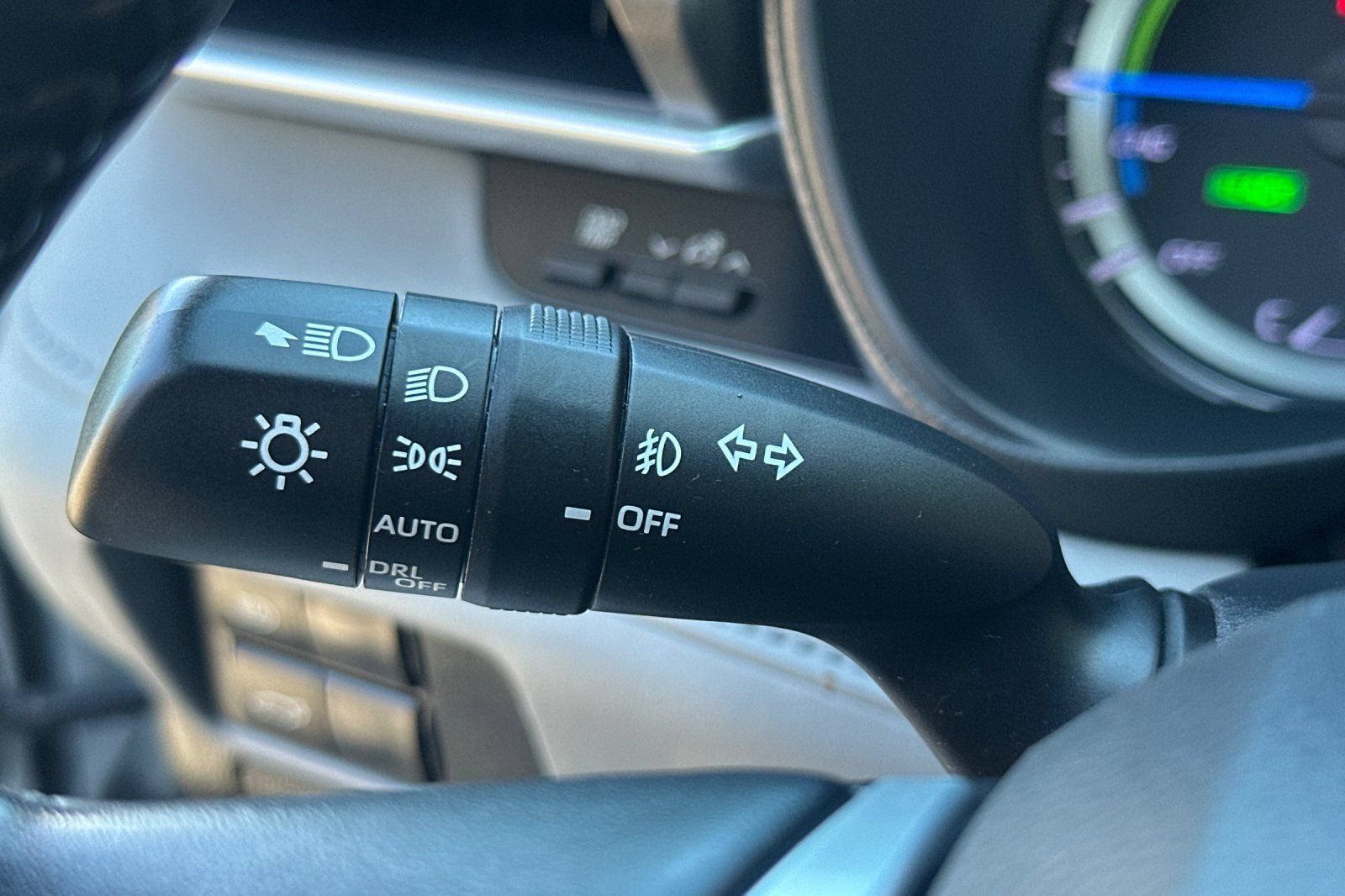 Used 2021 Toyota Highlander LE AWD/4WD image 39