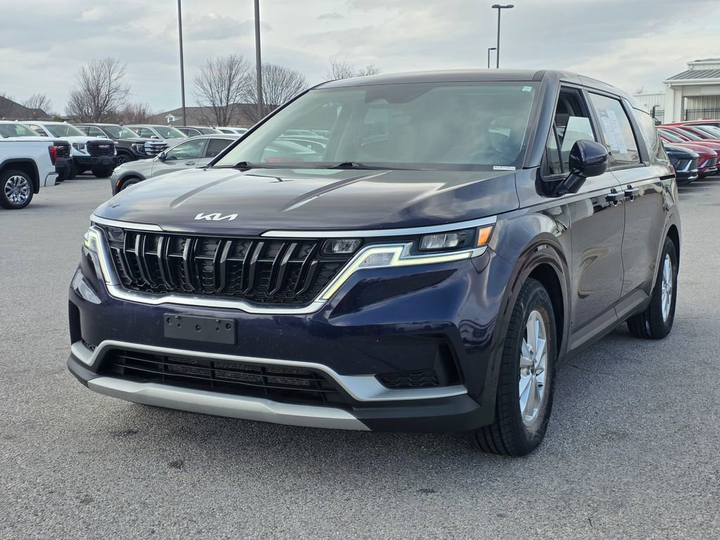 Used 2022 Kia Carnival LX image 3