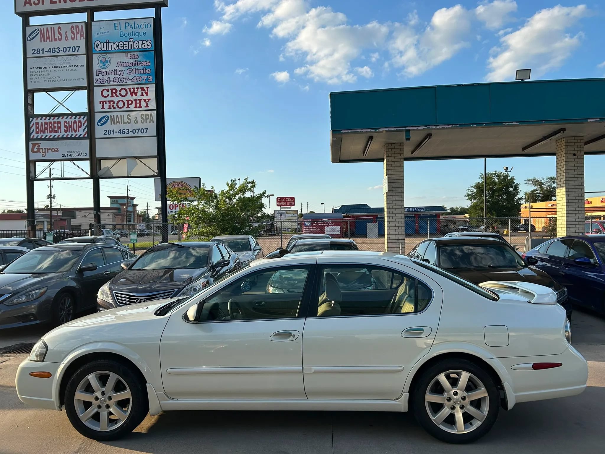 Used 2003 Nissan Maxima GLE w/ (DLX) Meridian Edition Pkg FWD image 2