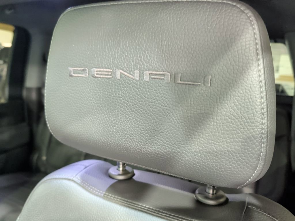 Used 2021 GMC Sierra 3500 Denali w/ Denali Ultimate Package image 10