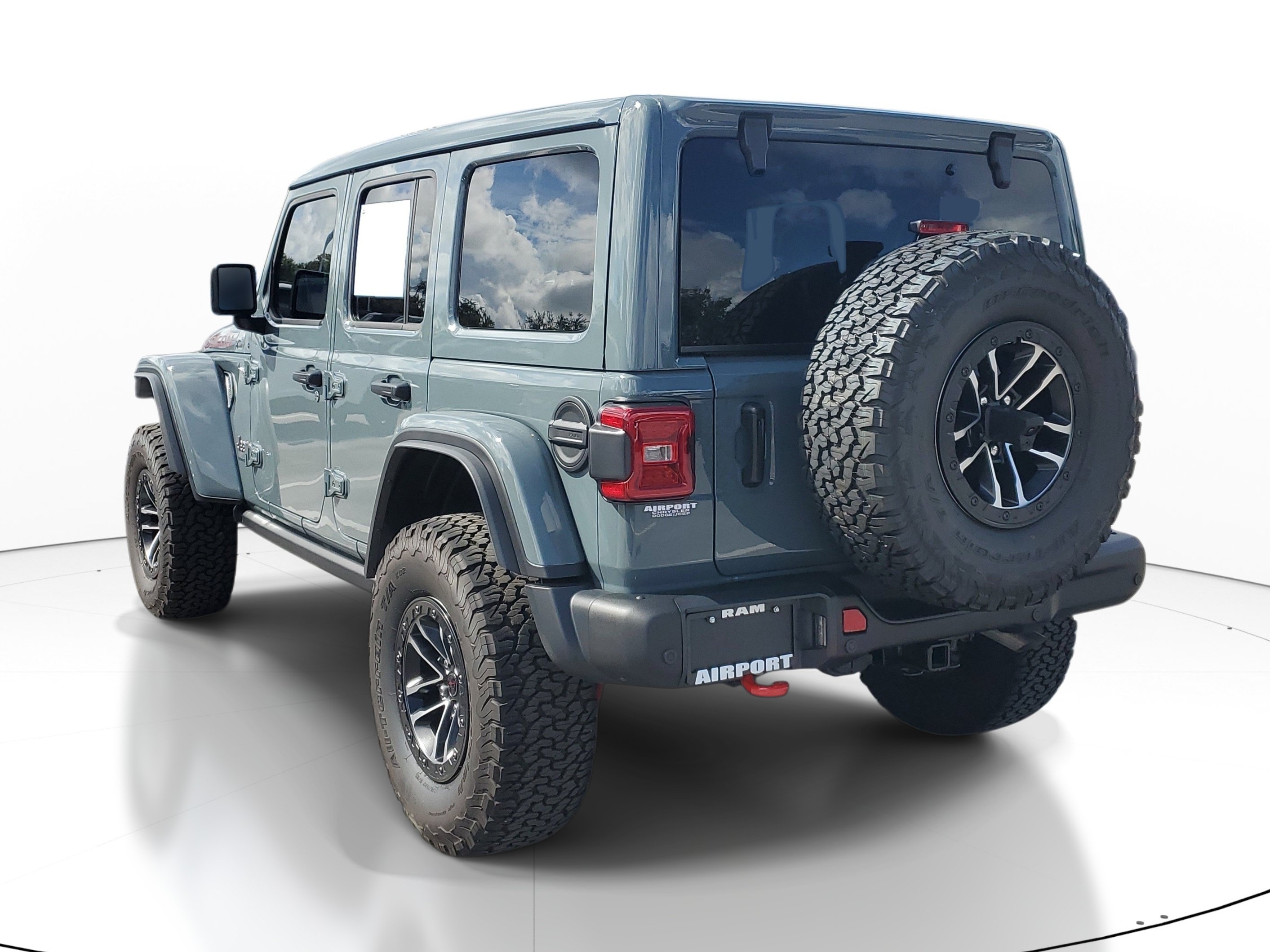 Used 2025 Jeep Wrangler Unlimited Rubicon AWD/4WD image 5