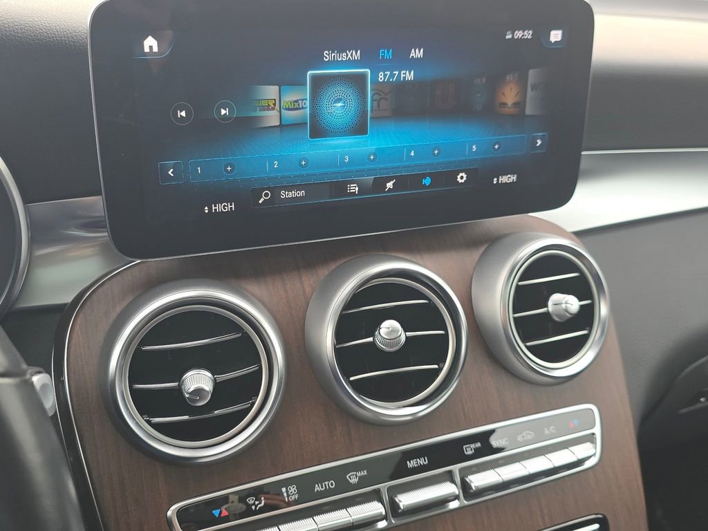 Certified 2022 Mercedes-Benz GLC 300 4MATIC image 30
