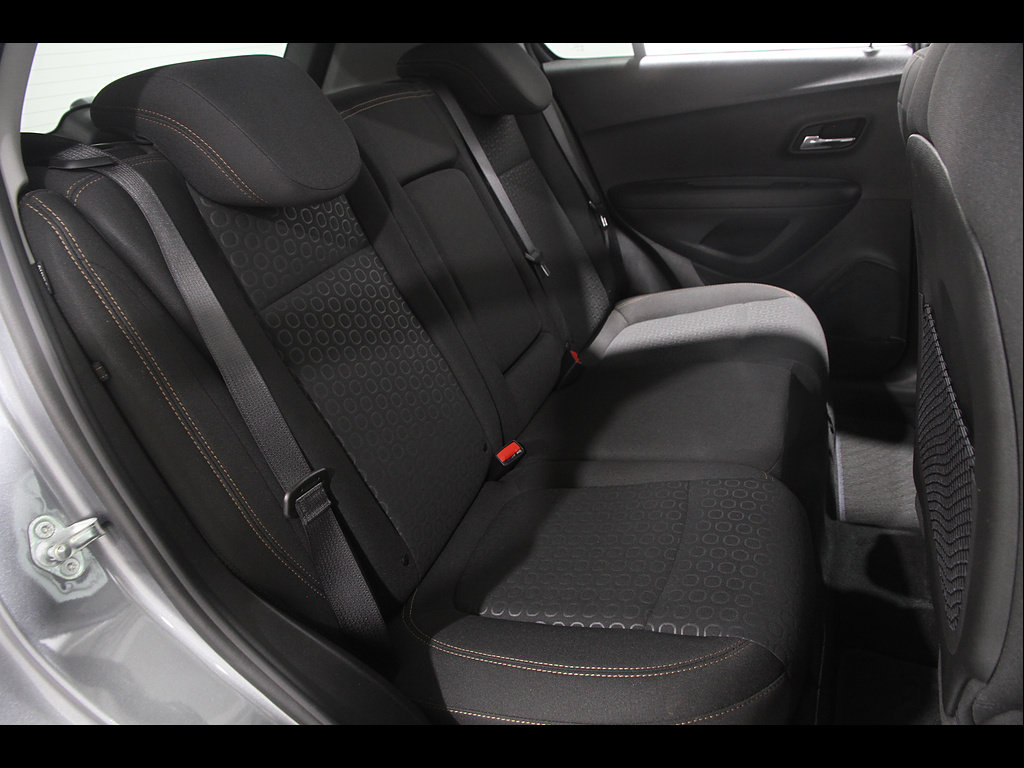 Used 2020 Chevrolet Trax LS w/ Tint and Cruise Package FWD image 16