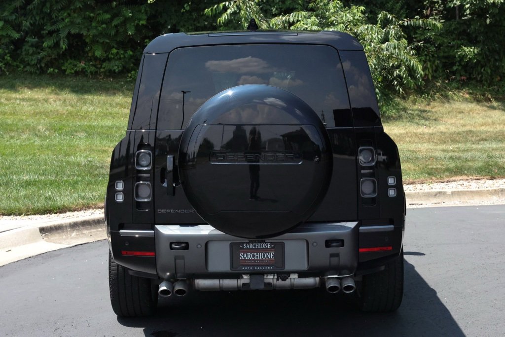 Used 2024 Land Rover Defender 130 V8 image 12