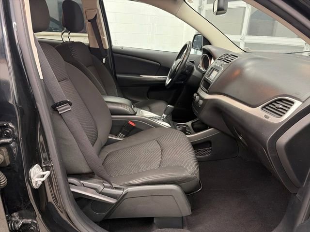 Used 2017 Dodge Journey SE w/ Flexible Seating Group image 27