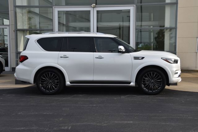 Certified 2023 INFINITI QX80 Sensory w/ All-Season Package AWD/4WD image 7