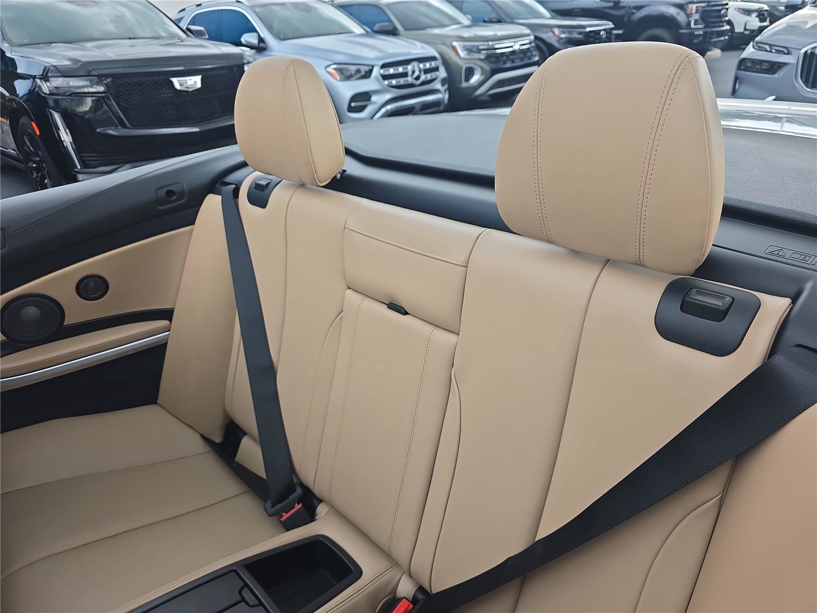 Used 2018 BMW M4 Convertible RWD image 8
