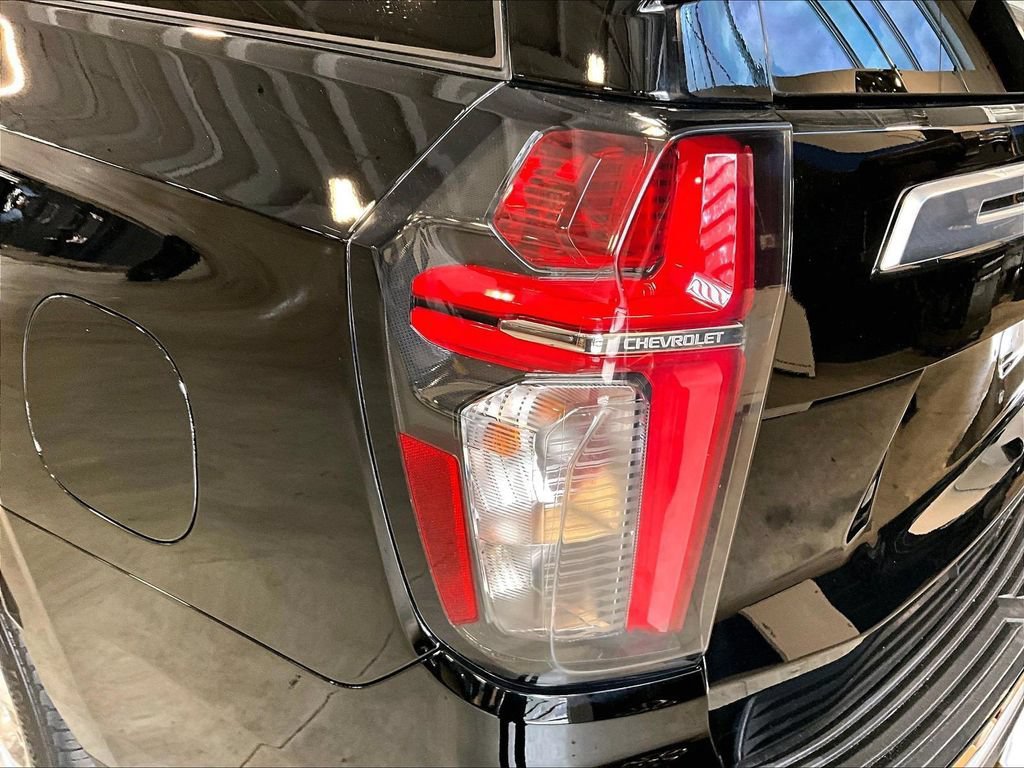 Used 2023 Chevrolet Suburban High Country AWD/4WD image 35