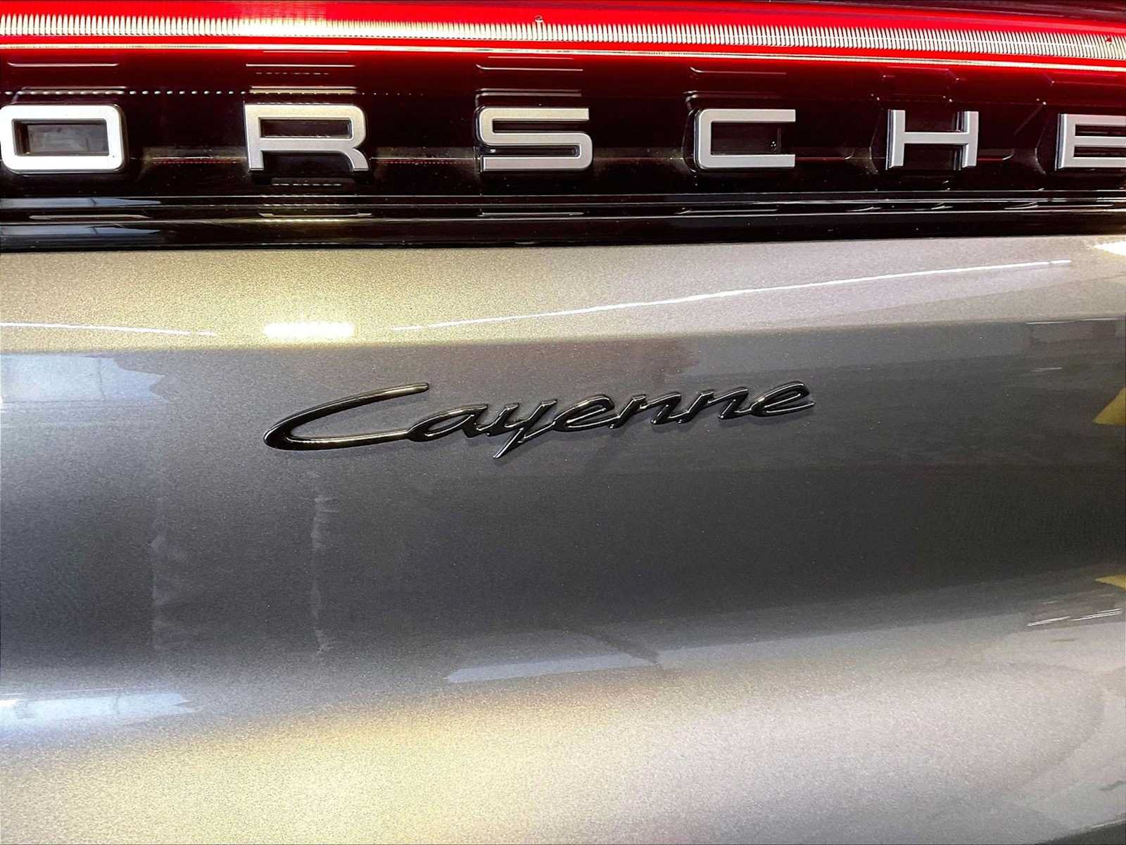 Certified 2024 Porsche Cayenne AWD/4WD image 35