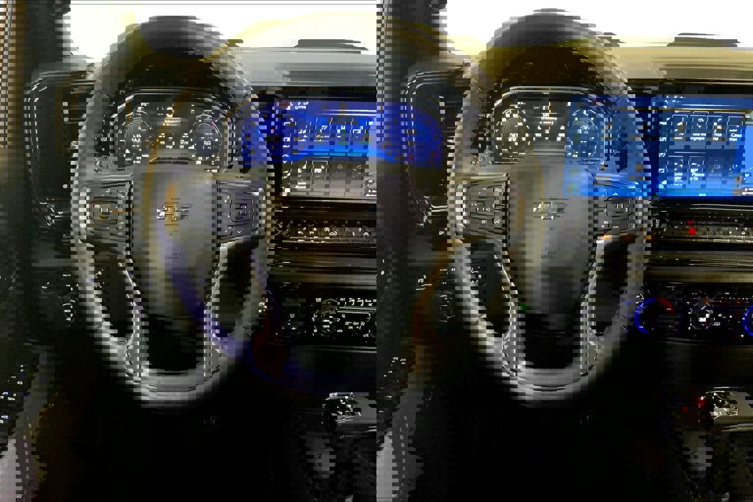 Used 2025 Chevrolet Silverado 1500 ZR2 w/ Technology Package image 5