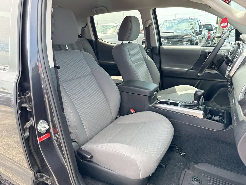 Used 2023 Toyota Tacoma SR5 RWD image 25