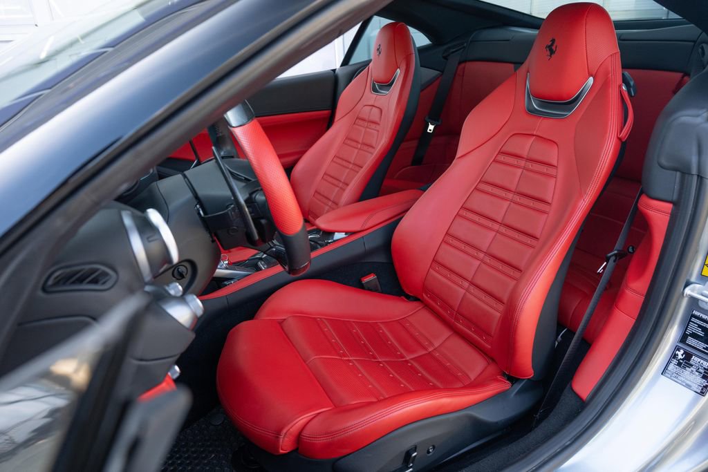 Certified 2022 Ferrari Portofino M image 34