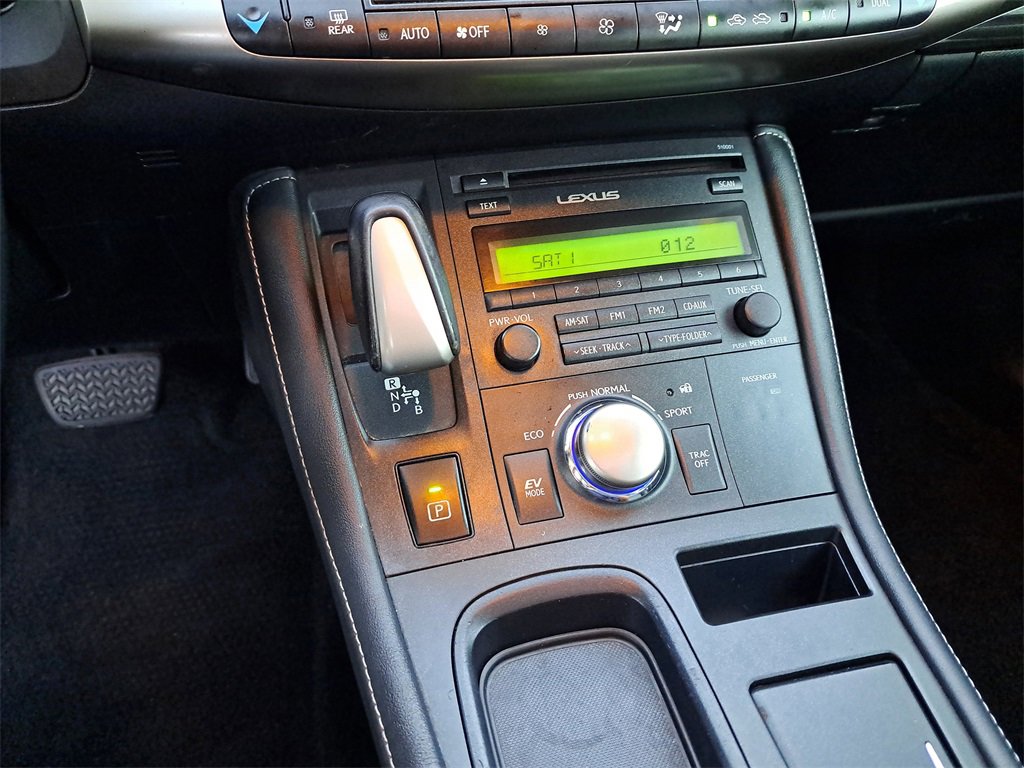 Used 2014 Lexus CT 200h image 22