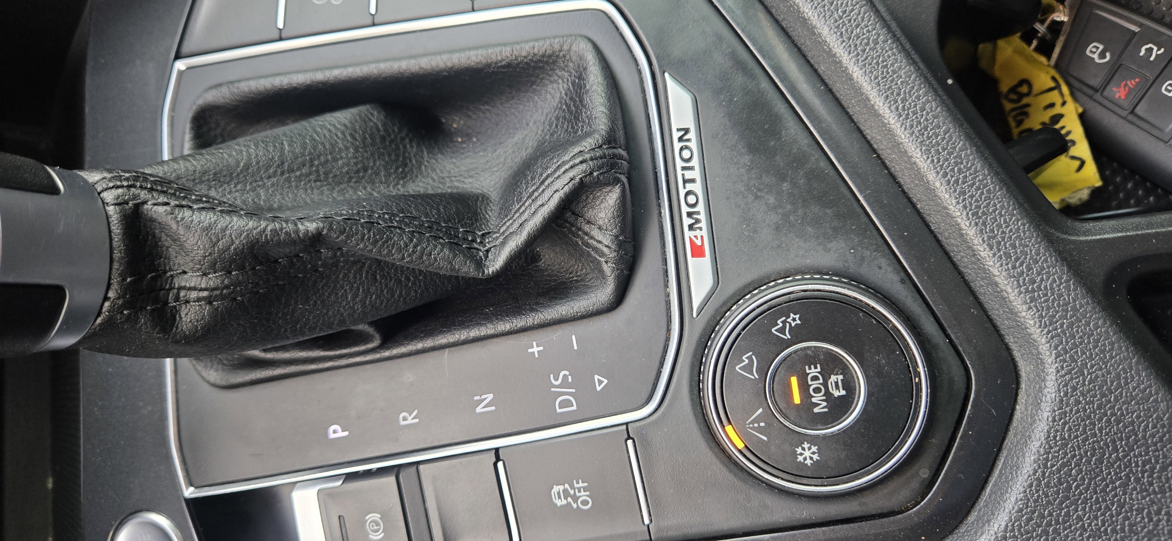 Used 2018 Volkswagen Tiguan SEL image 31