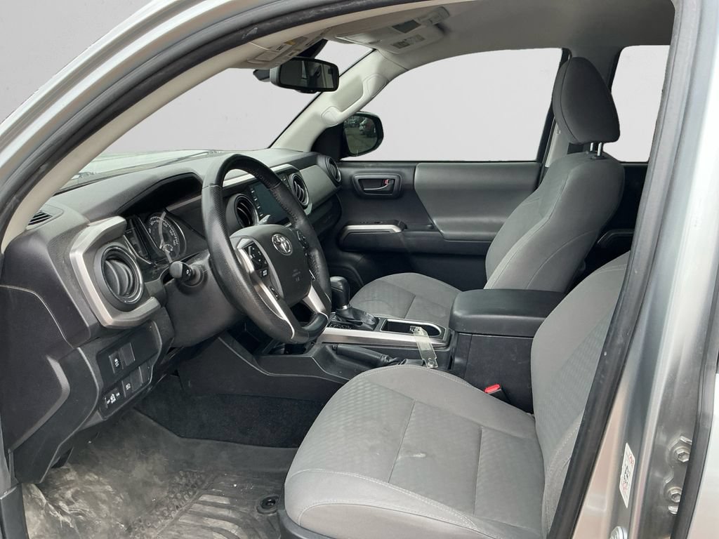 Used 2022 Toyota Tacoma SR5 RWD image 9