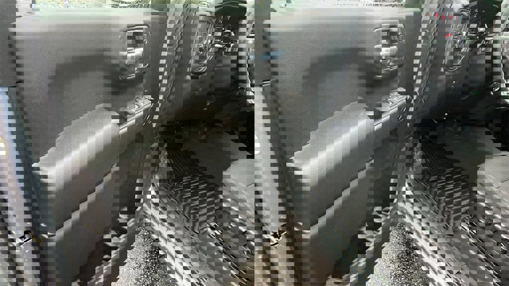 New 2026 Chevrolet Silverado 1500 Custom image 11