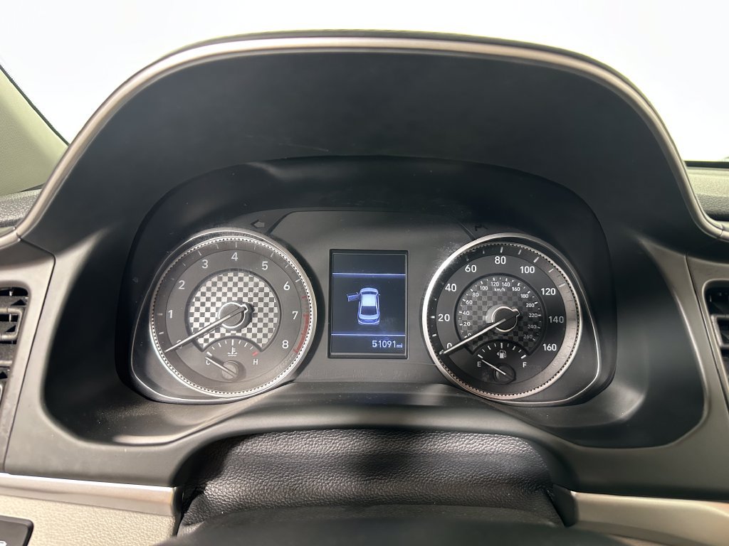 Used 2020 Hyundai Elantra SE FWD image 25