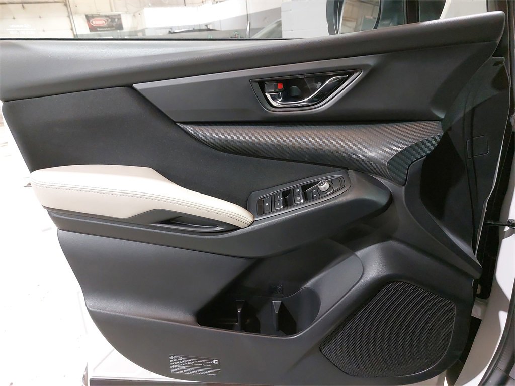 Certified 2025 Subaru Ascent Premium w/ Premium Package image 27