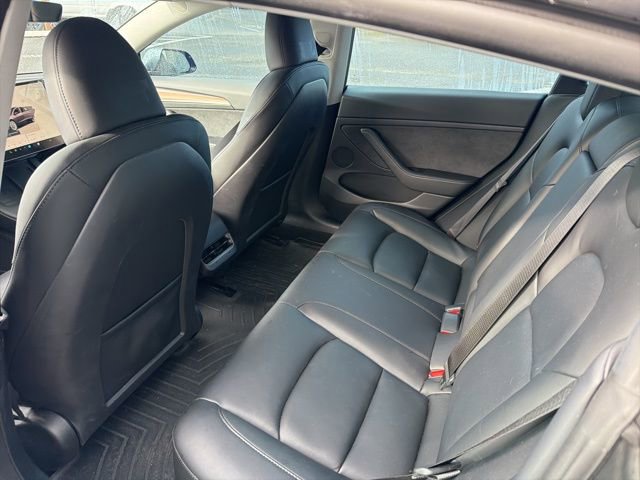 Used 2023 Tesla Model 3 Standard Range image 5