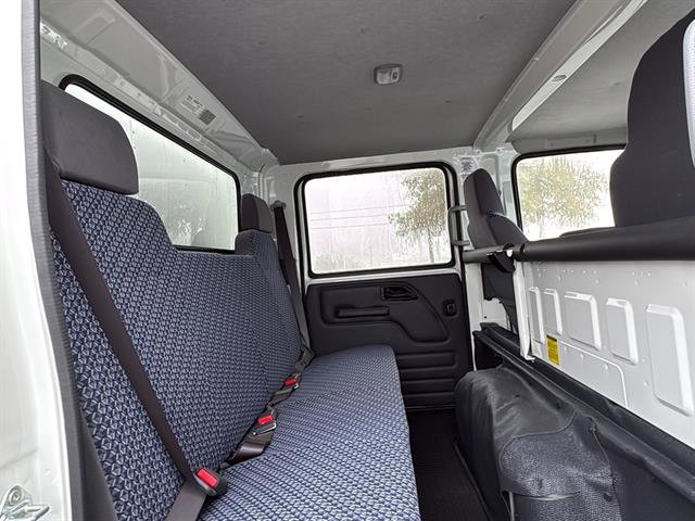 New 2025 Chevrolet Low Cab Forward image 10