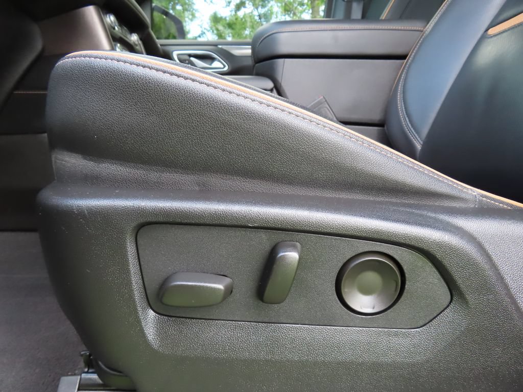 Certified 2024 GMC Yukon AT4 AWD/4WD image 7