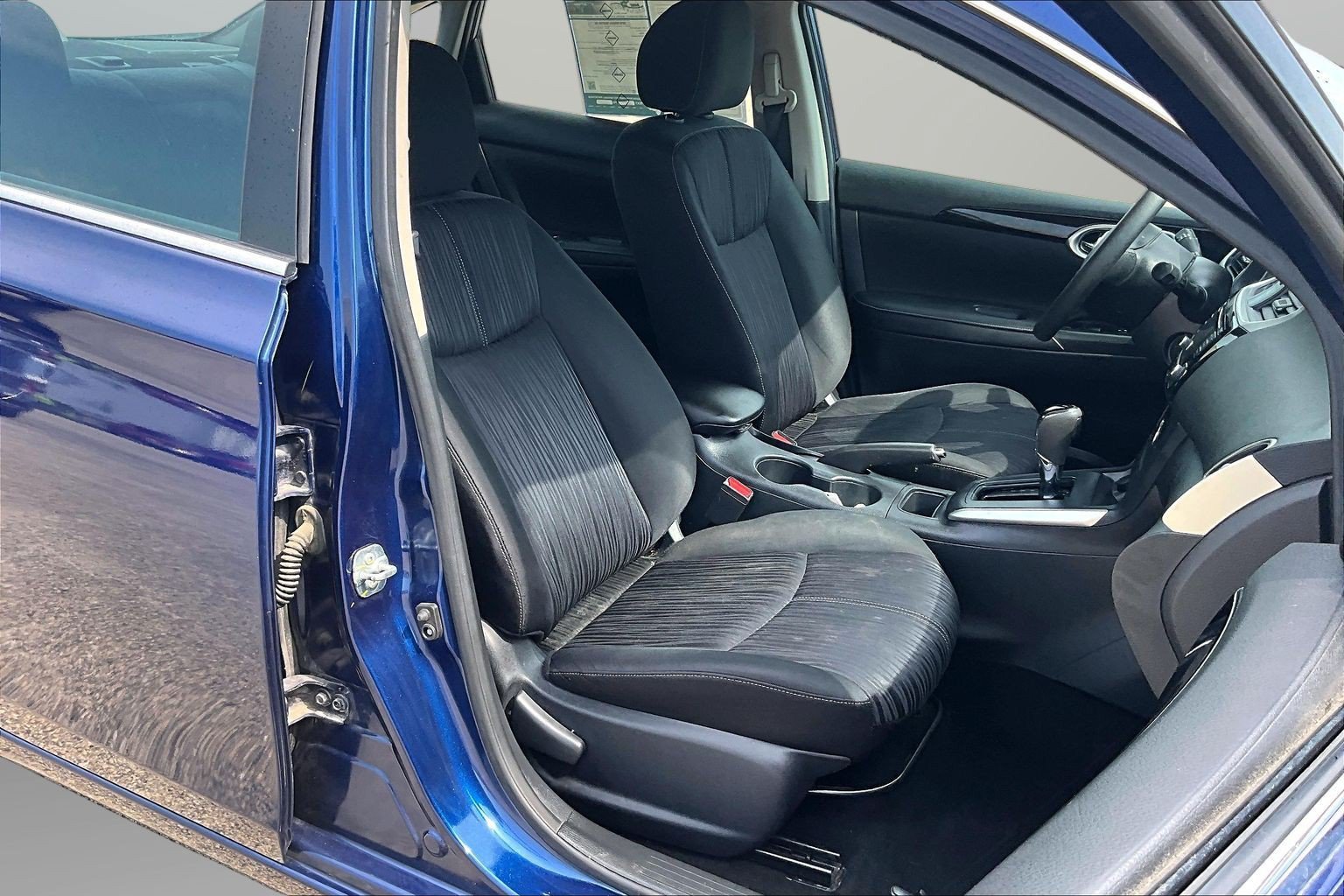 Used 2018 Nissan Sentra SV FWD image 7