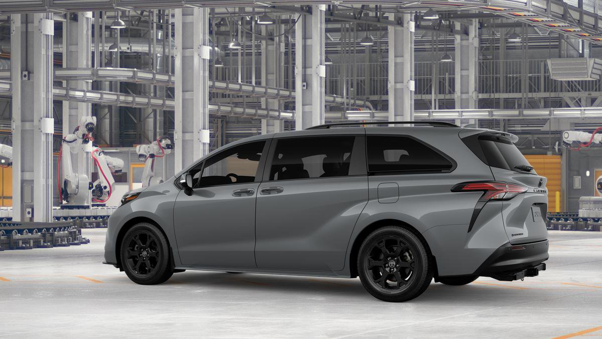 New 2026 Toyota Sienna XLE Woodland Edition image 7