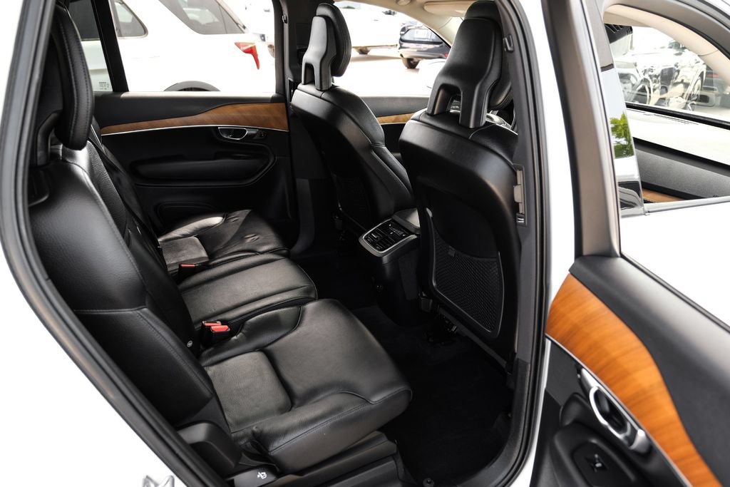 Used 2021 Volvo XC90 T6 Momentum w/ Climate Package AWD/4WD image 41