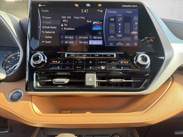 Used 2021 Toyota Highlander Platinum image 18