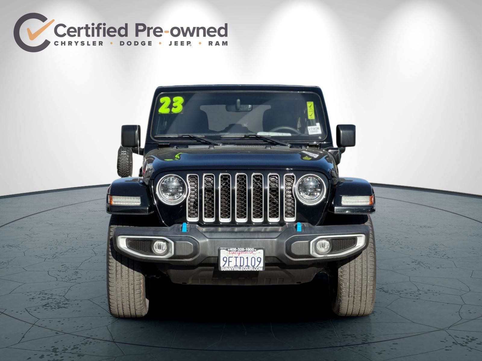Used 2023 Jeep Wrangler Unlimited Sahara AWD/4WD image 9