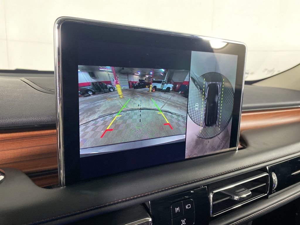 Used 2023 Lincoln Aviator Reserve w/ Equipment Group 201A image 18