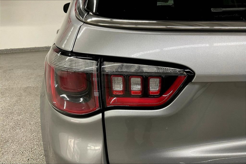 Used 2020 Jeep Compass Limited image 25