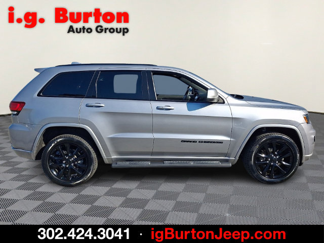 Used 2020 Jeep Grand Cherokee Altitude AWD/4WD image 7