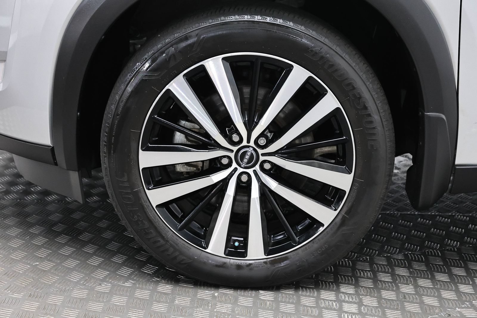 Used 2023 Nissan Pathfinder Platinum AWD/4WD image 29