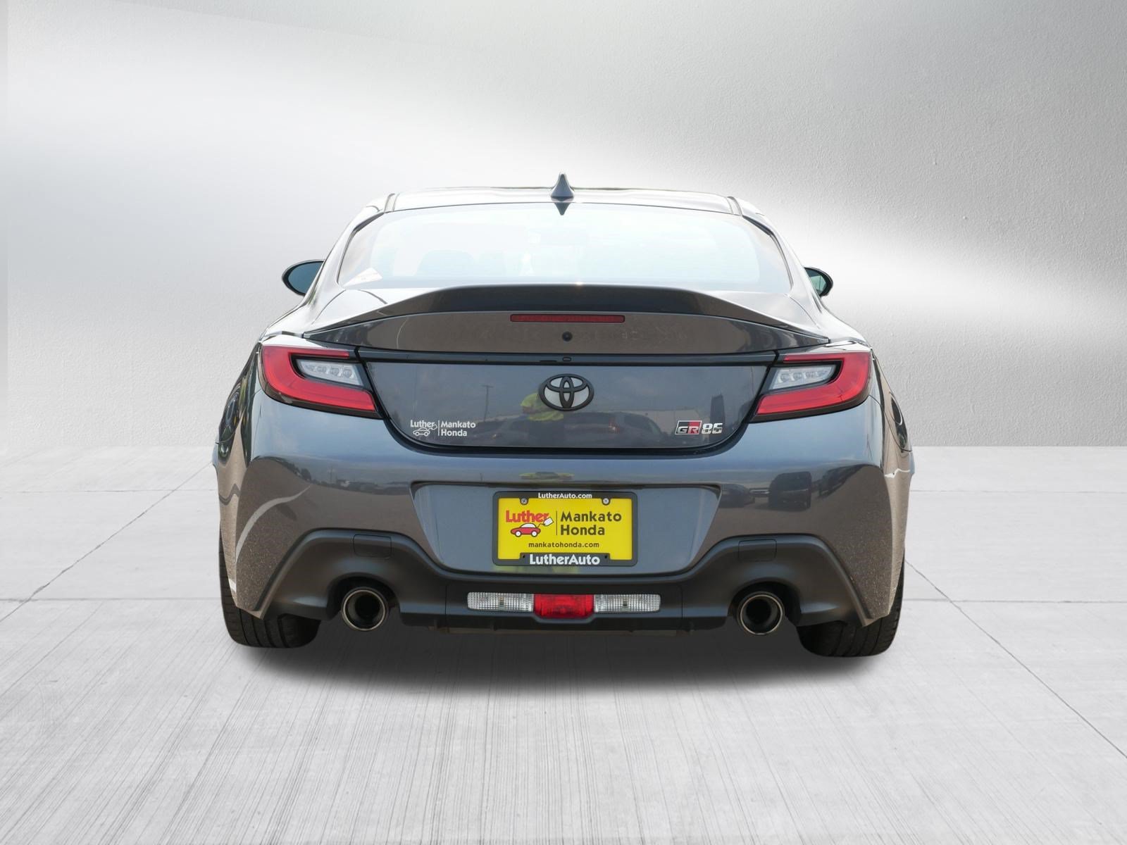 Used 2023 Toyota GR86 Premium w/ ALL Weather Mat Package (TMS) RWD image 6