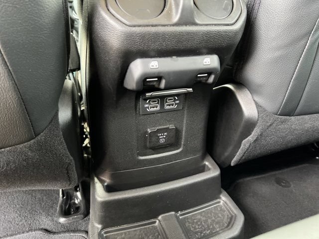 Certified 2025 Jeep Wrangler Unlimited Sahara w/ Safety Group AWD/4WD image 25