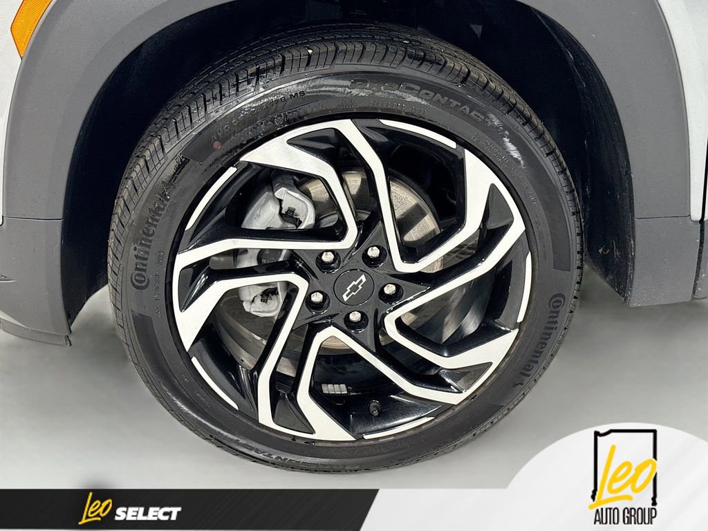 Used 2025 Chevrolet TrailBlazer RS w/ Convenience Package AWD/4WD image 34